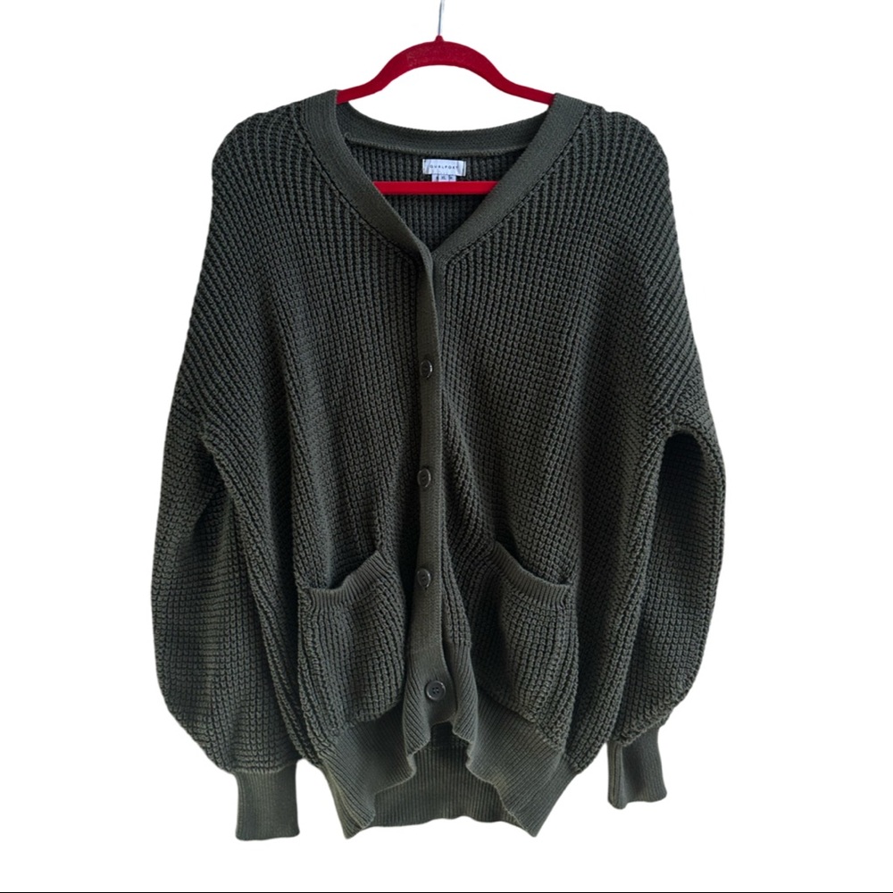 Loose Fitting Cardigan